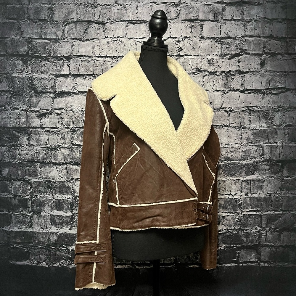 Moda International Jacket - Picture 3 of 8